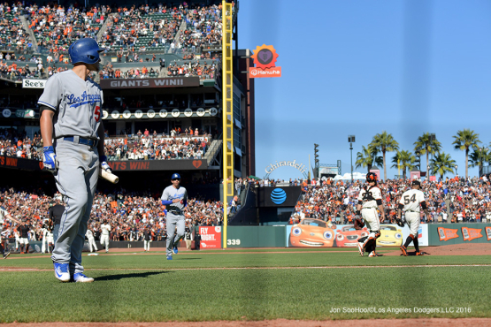 LOS ANGELES DODGERS AT SAN FRANCISCO GIANTS