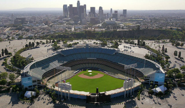 la-me-ln-dodger-stadium-fight-20151012