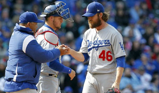 Josh-Fields-Yasmani-Grandal-Dave-Roberts