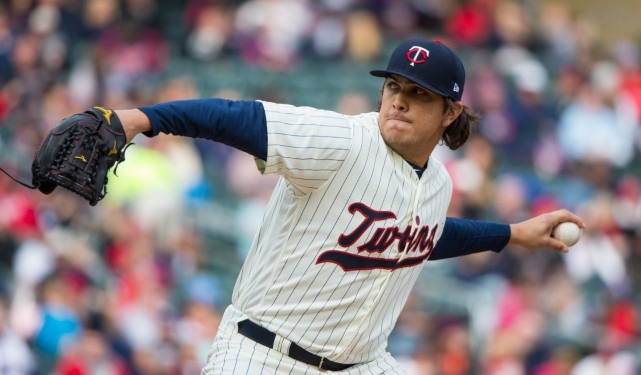 andrew-vasquez-twins-1024x683